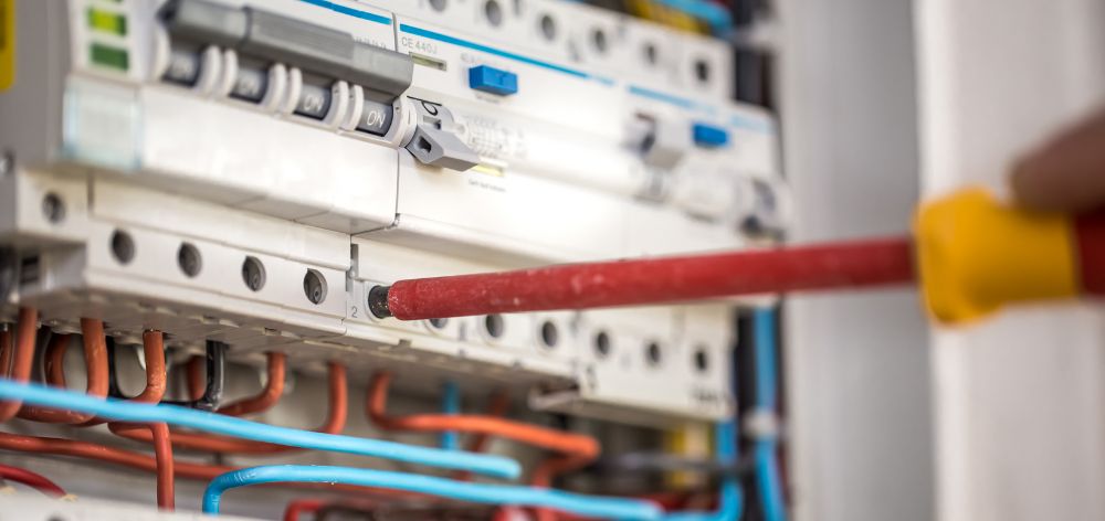 conexion primero interruptor termomagnetico promelsa